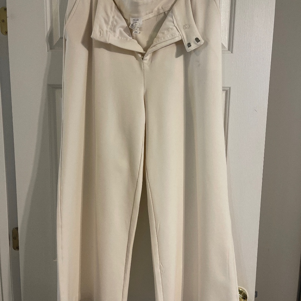 Bar II Size 20 Creams dressy pants